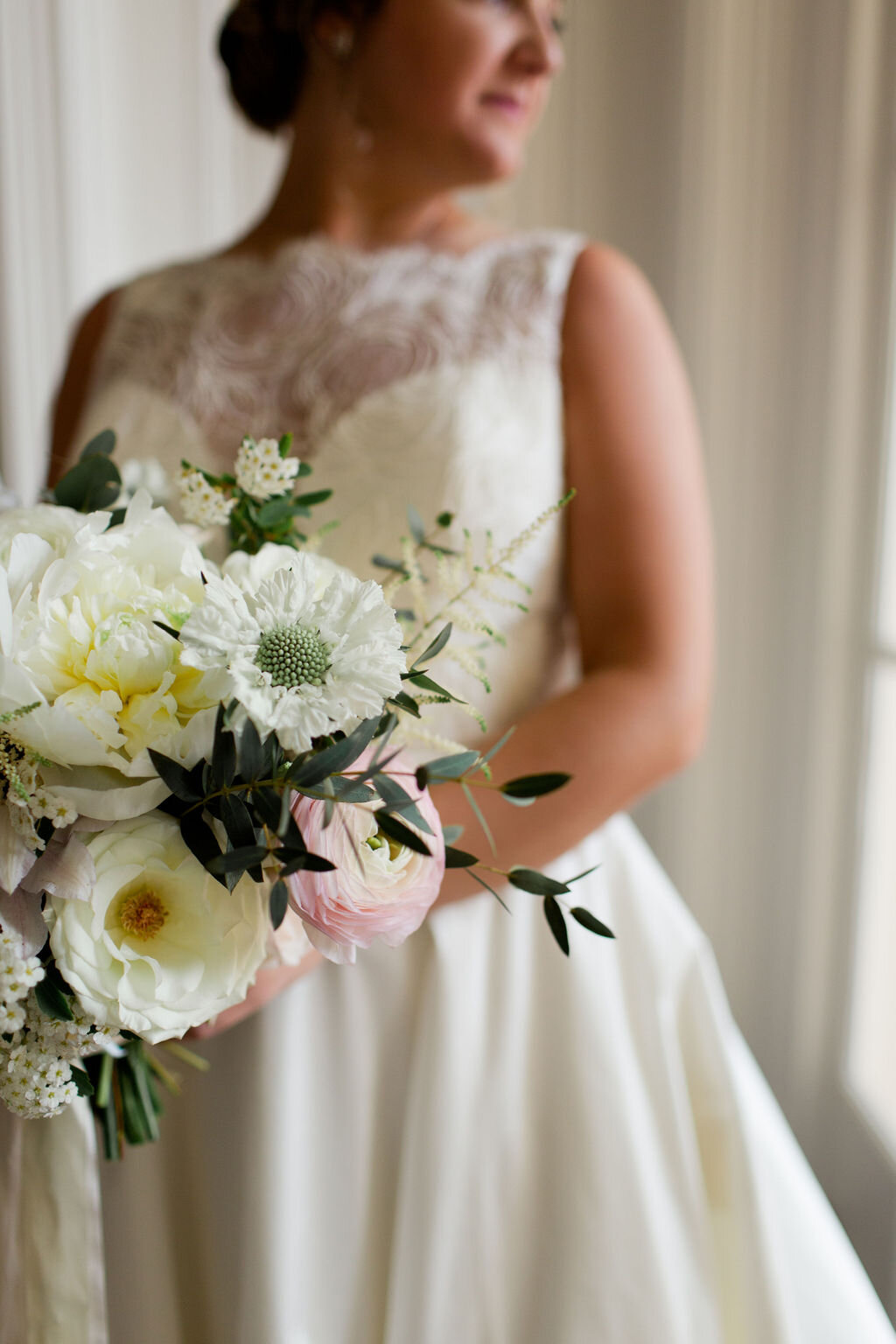 Elegant bouquet and bridal gown - Pearl Weddings and Events